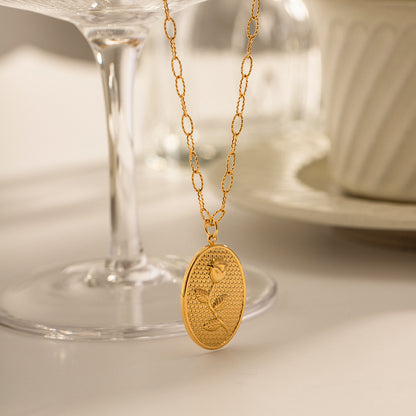 18k Gold Classic Vintage Oval with Rose Design Pendant Necklace