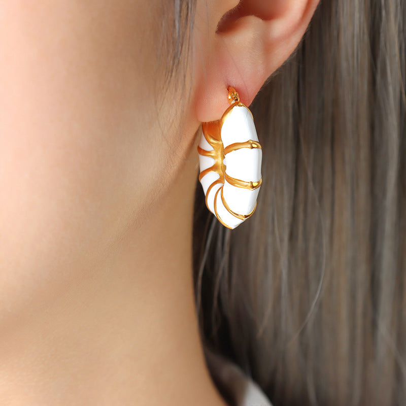 18K Gold Novel Fashion Round Bamboo Design Versatile Earrings