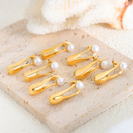 18K gold fashion trend irregular shape with pearl design light luxury style earrings