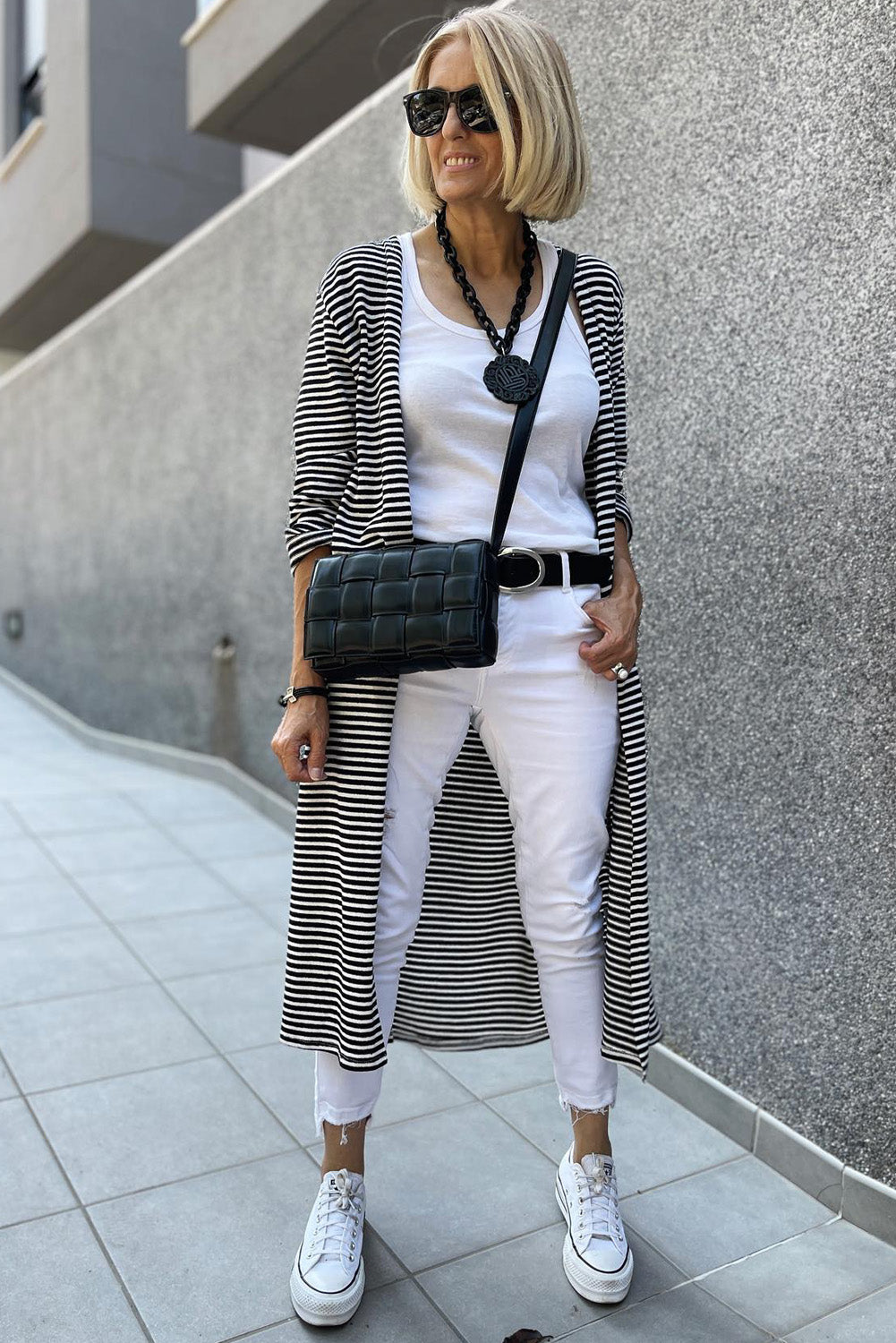 Cardigan long ouvert sur le devant à imprimé rayé noir et blanc