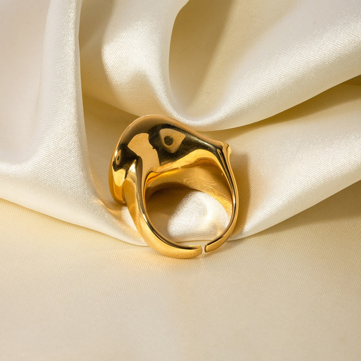 18k gold trendy personalized round pleated design open ring