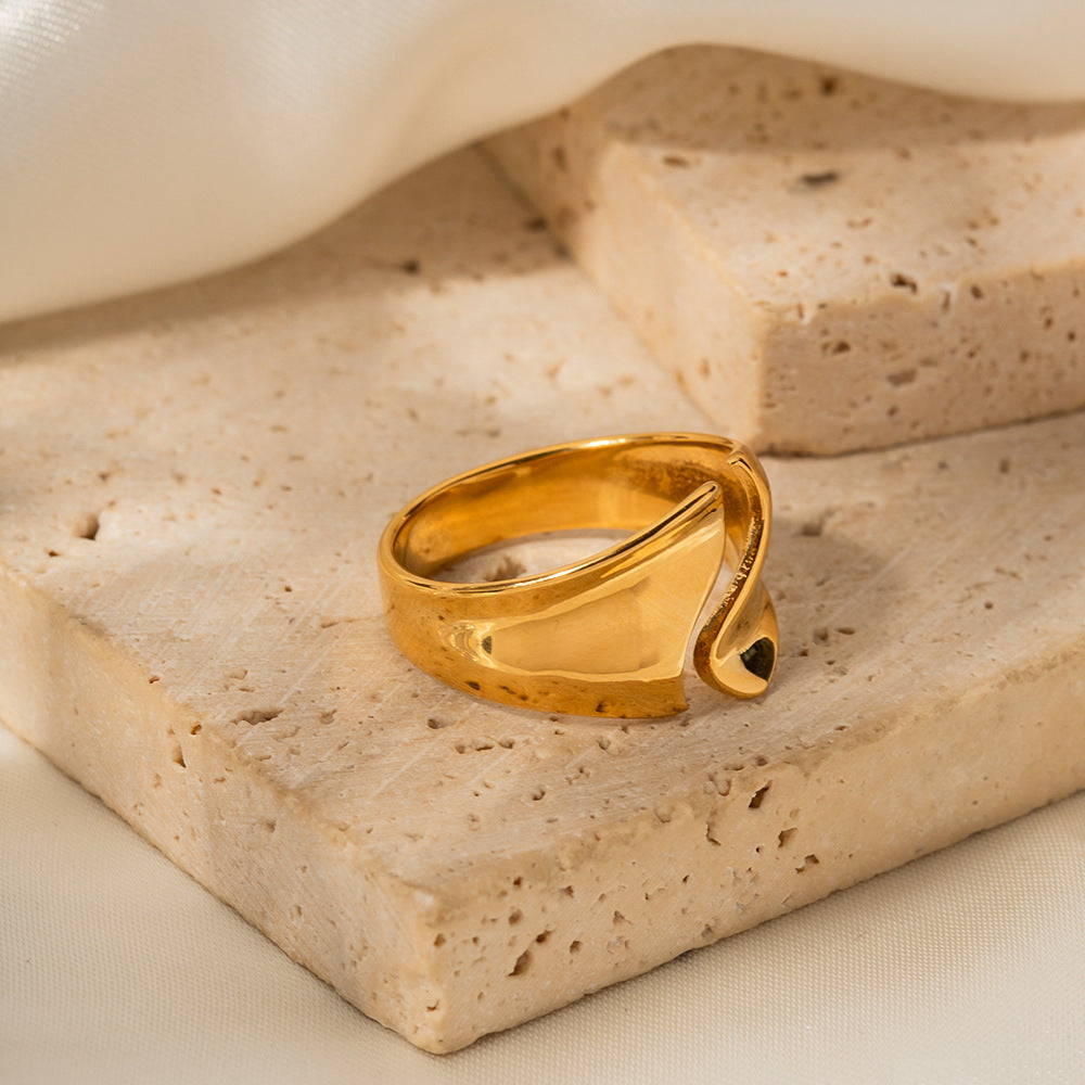 Modischer, neuartiger, vielseitiger Ring mit gebogenem Öffnungsdesign aus 18 Karat Gold