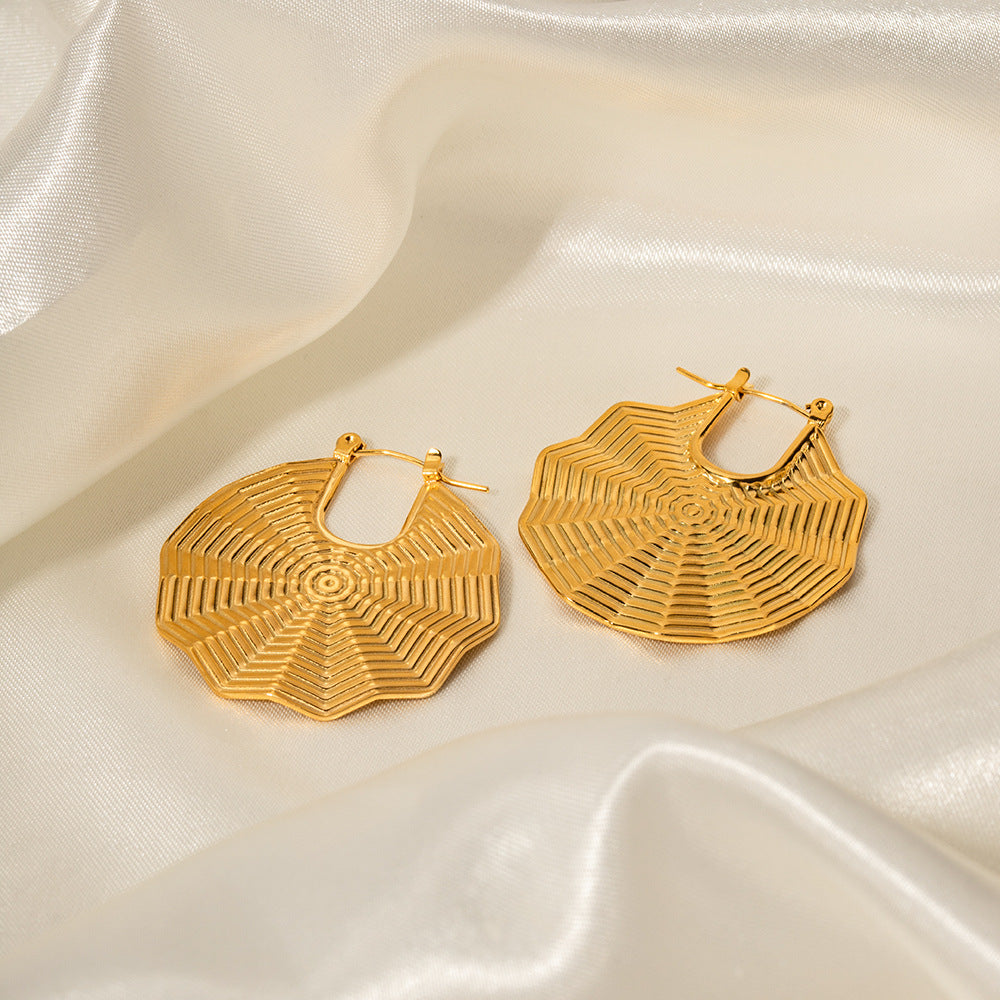 18K Gold Delicate Novel Scalloped Lace Design Earrings