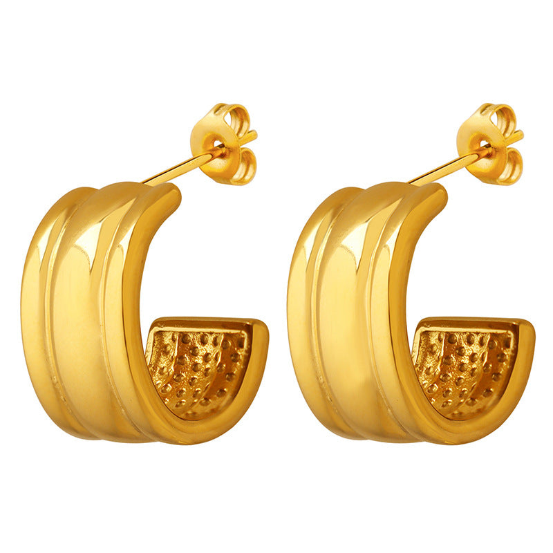 18K Gold Fashion Simple C-shaped Embossed Design Versatile Earrings