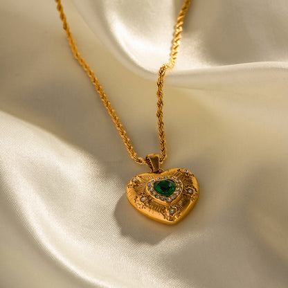 18k Gold Exquisite Fashion Emerald and Zircon Heart Shape Pendant Necklace