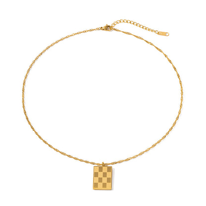 18K Gold Fashion Vintage Square Checkerboard Design Pendant Necklace