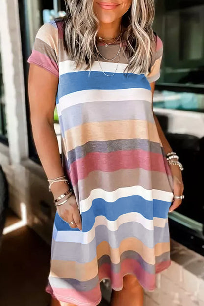 Robe t-shirt décontractée à rayures multicolores et blocs de couleurs avec poche