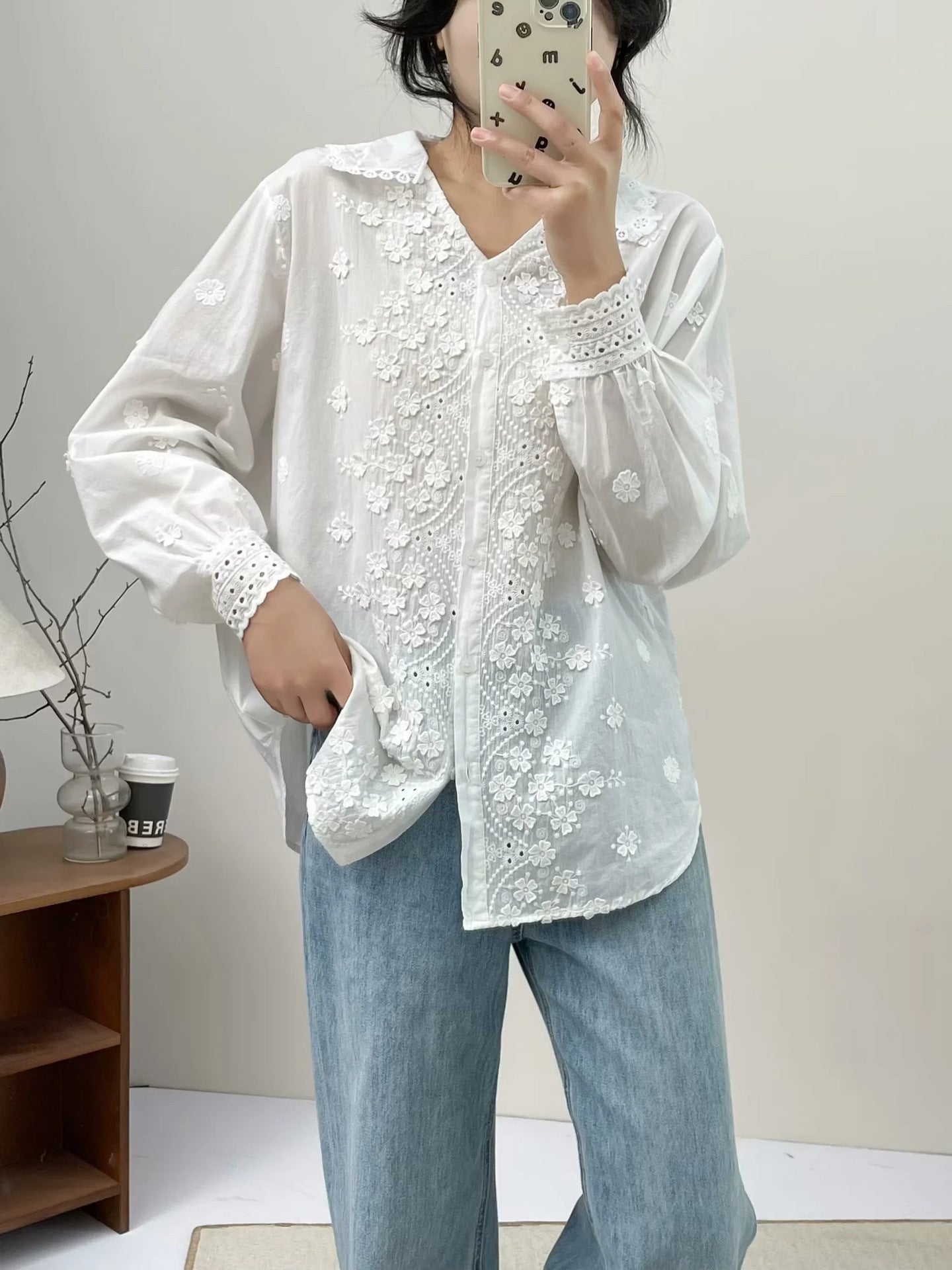 Chemise à manches longues à revers brodé de fleurs tridimensionnelles pour femmes