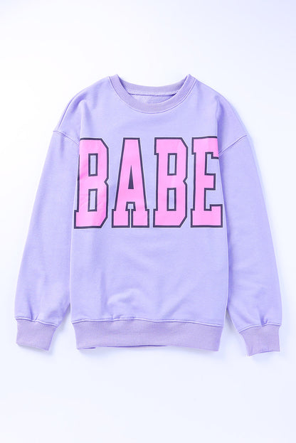 Graues Pullover-Sweatshirt mit BABE-Buchstabengrafik