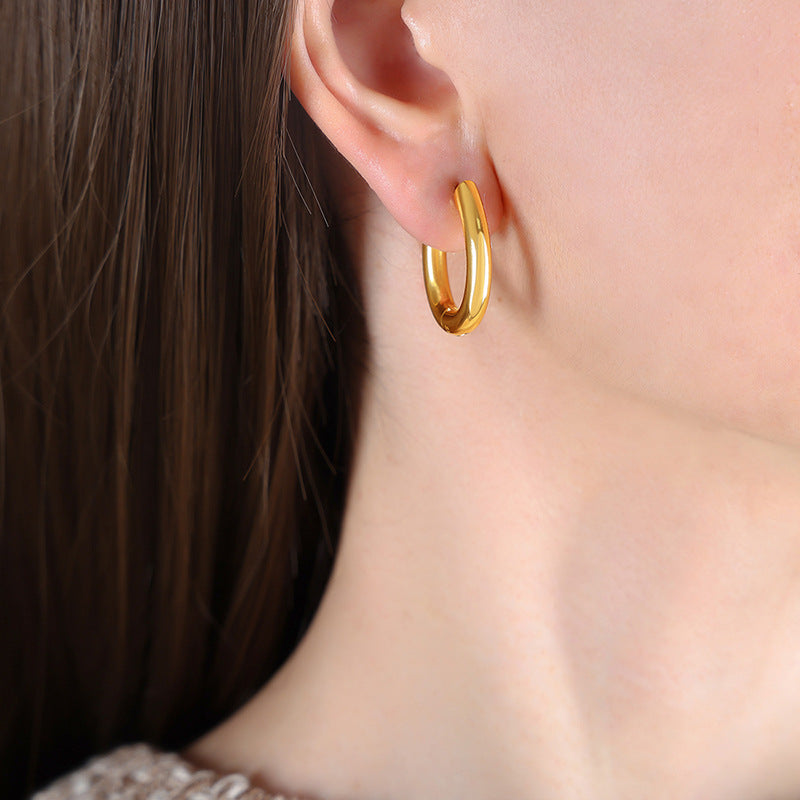 18K Gold Retro Fashion Oval Design Versatile Earrings