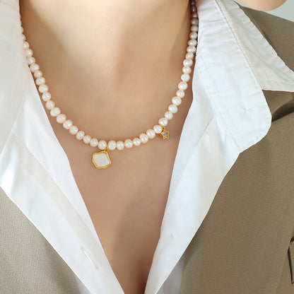 18K gold fashionable simple pearl with shell and star inlaid zircon design versatile necklace