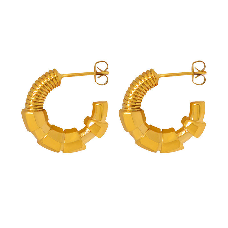 18K Gold Trendy C-shaped Screw and Nut Design Versatile Earrings