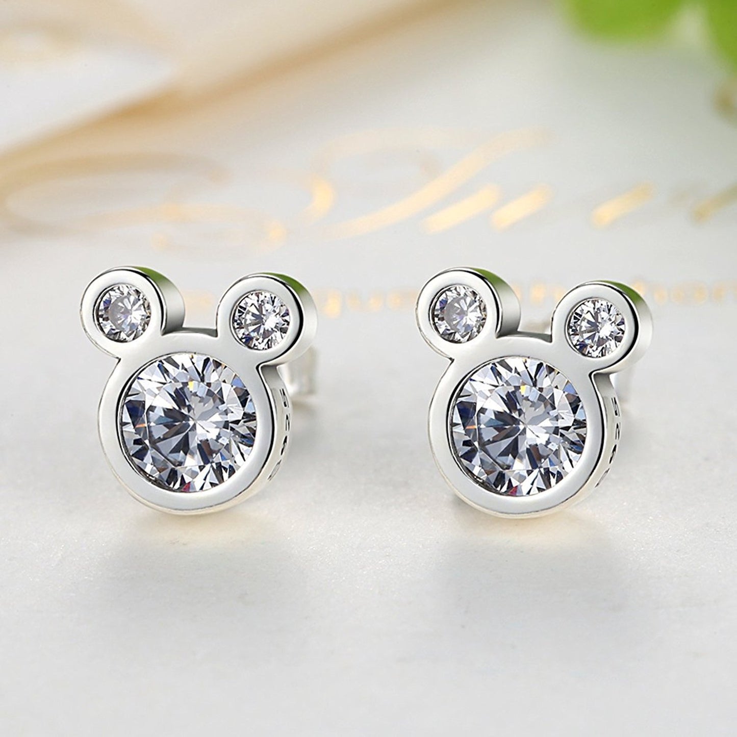 Zarte, schillernde Diamant-Mickey-Mouse-Design-Zirkonia-Ohrringe