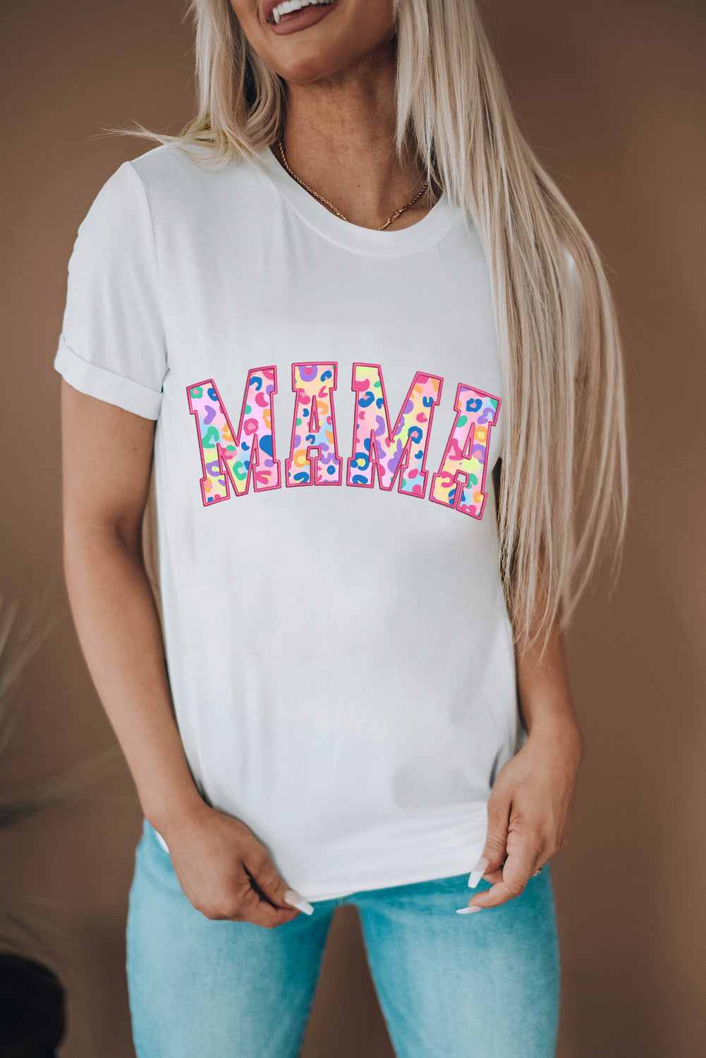 Weißes MAMA T-Shirt mit Leoparden-Stickerei und Rundhalsausschnitt