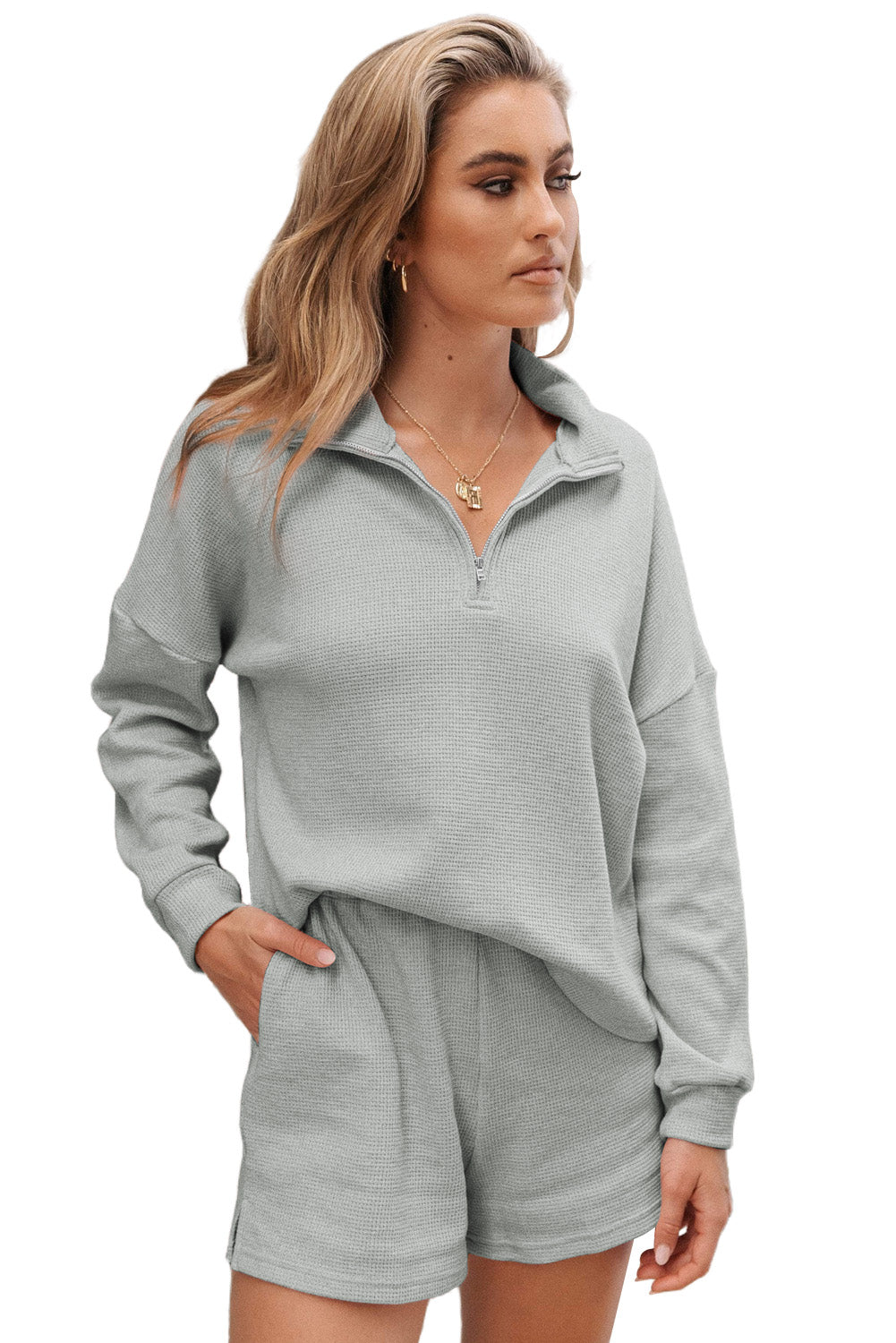 Ensemble sweat-shirt zippé côtelé gris et short taille haute