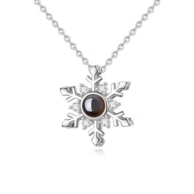 Collier de projection en zircon incrusté de flocon de neige, exquis et noble