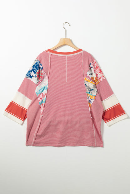 Himmelblaues, gestreiftes und florales Patchwork-Oversize-Top