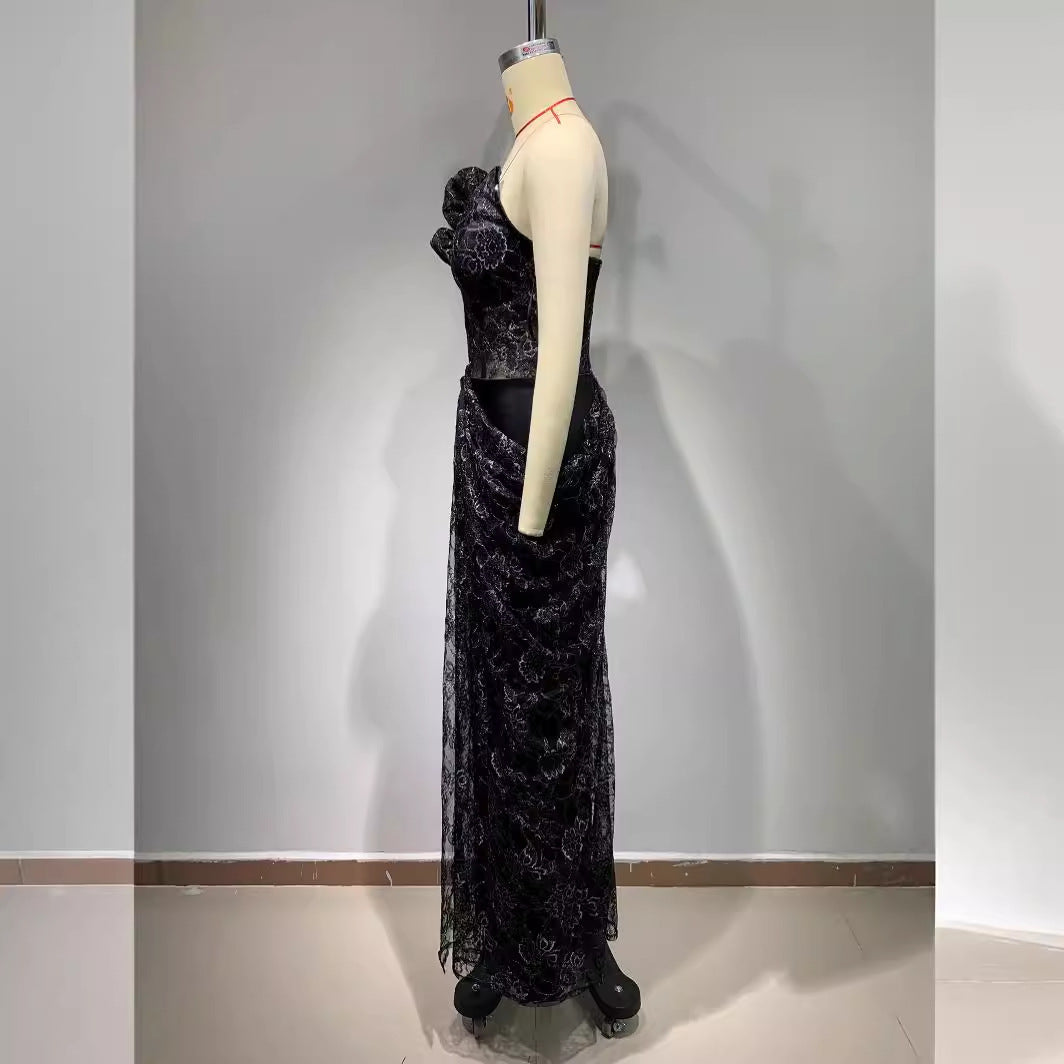 Robe amincissante noire élégante en dentelle à grandes fleurs, sans manches, dos nu