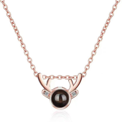 Fashionable simple round shape with deer-shaped design projection necklace