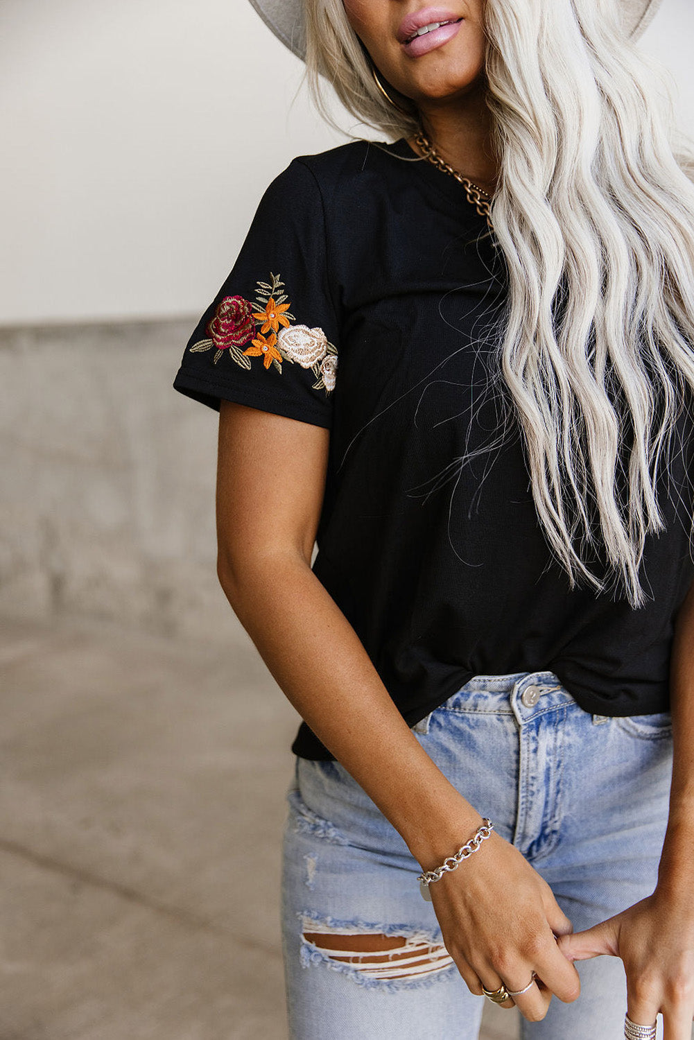 Black Casual Floral Embroidered Round Neck T Shirt