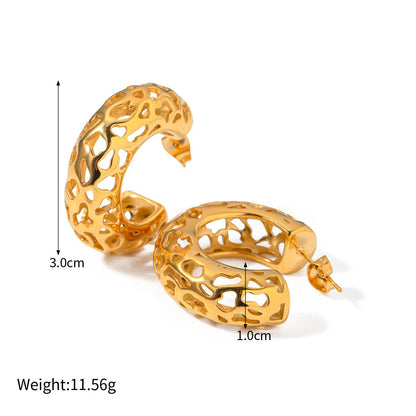 18k gold light luxury and noble C-shaped hollow design earrings