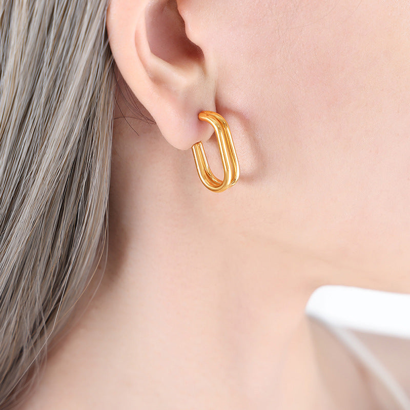 18K Gold Exquisite Simple Oval Design Versatile Earrings