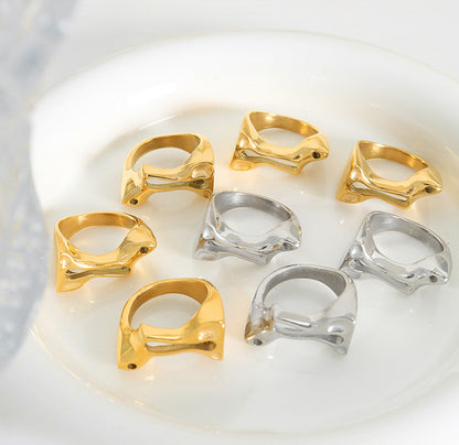 18K gold fashionable and personalized geometric special-shaped hollow design ring