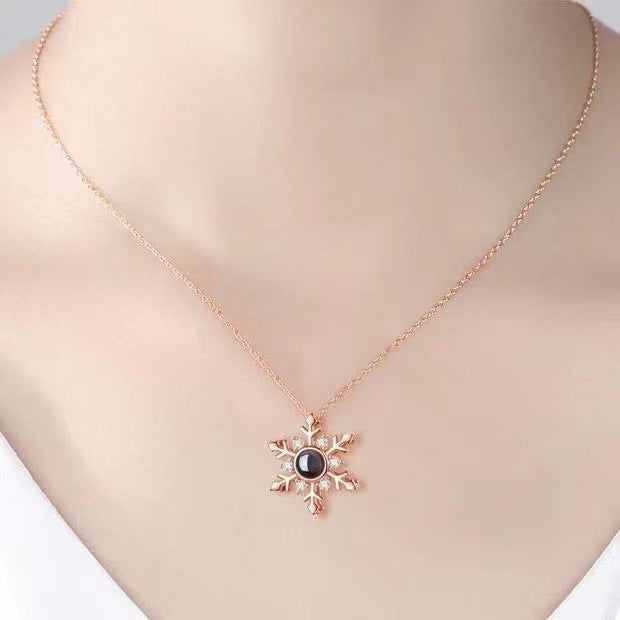 Collier de projection en zircon incrusté de flocon de neige, exquis et noble