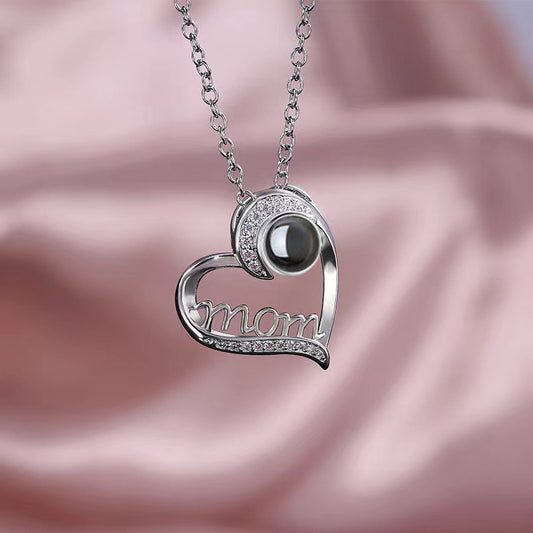 Collier de projection de diamants d'amour exquis et noble