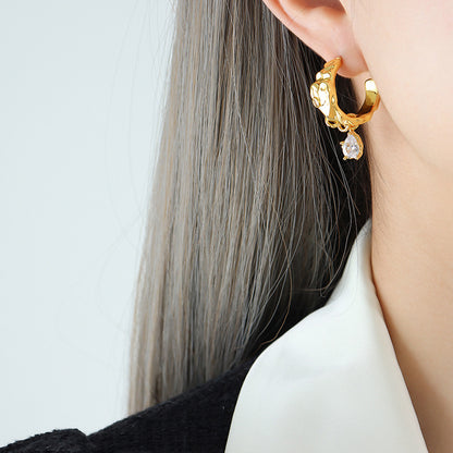 18K gold exquisite and noble C-shaped earrings with zircon tassel design and light luxury style