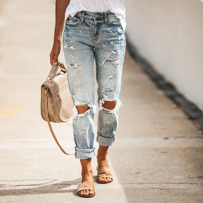 Gerade Damen Jeans mit Rissen von European Goods