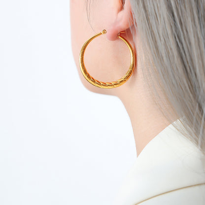 18K Gold Fashion Simple Circle Design Versatile Earrings