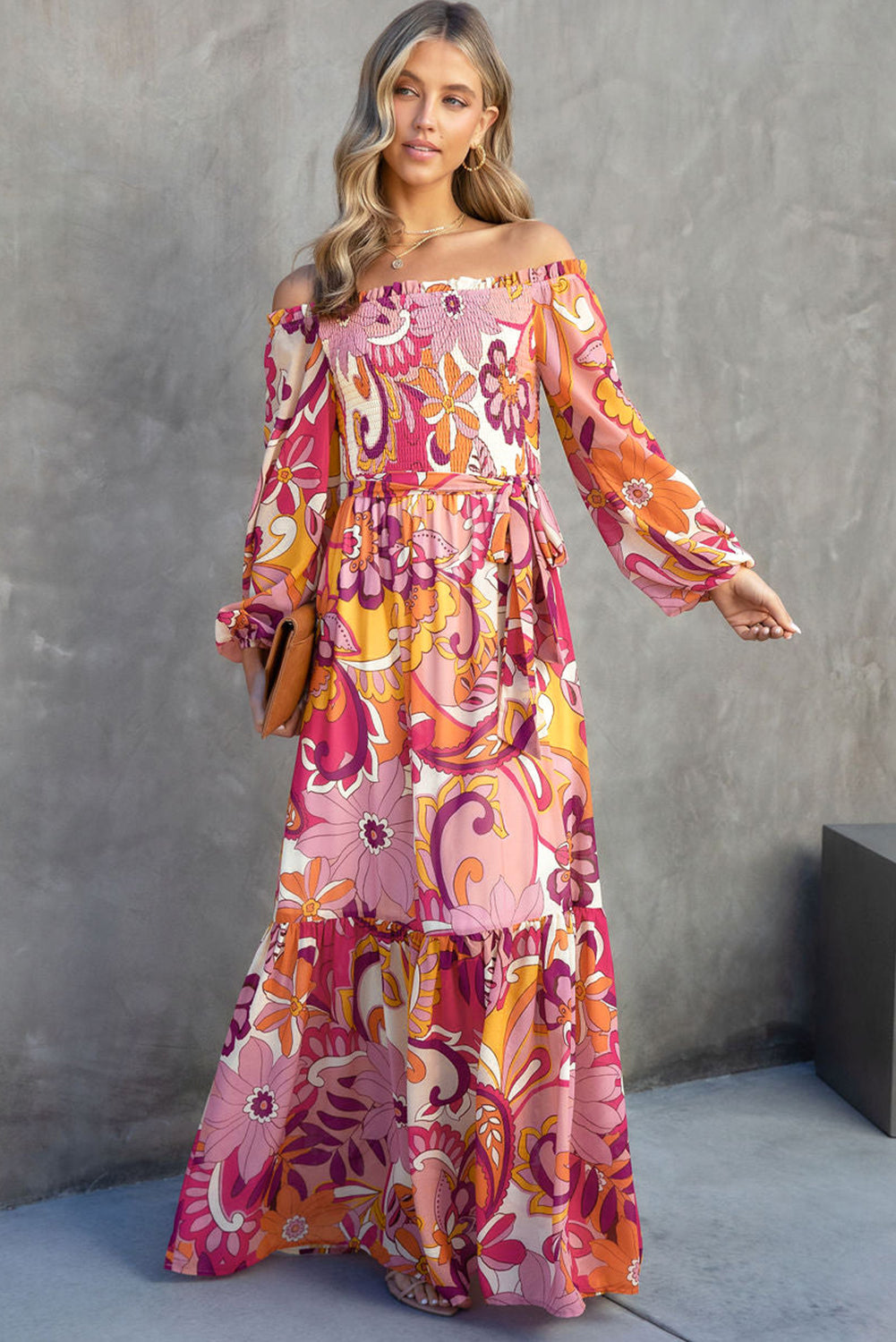 Robe longue bohème florale smockée à épaules dénudées et manches bouffantes multicolore