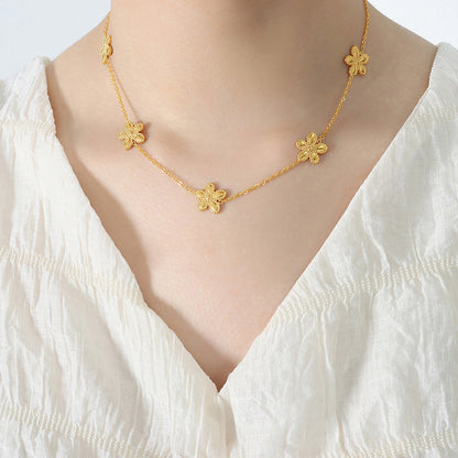 18k gold novel fashionable flower design necklace bracelet set