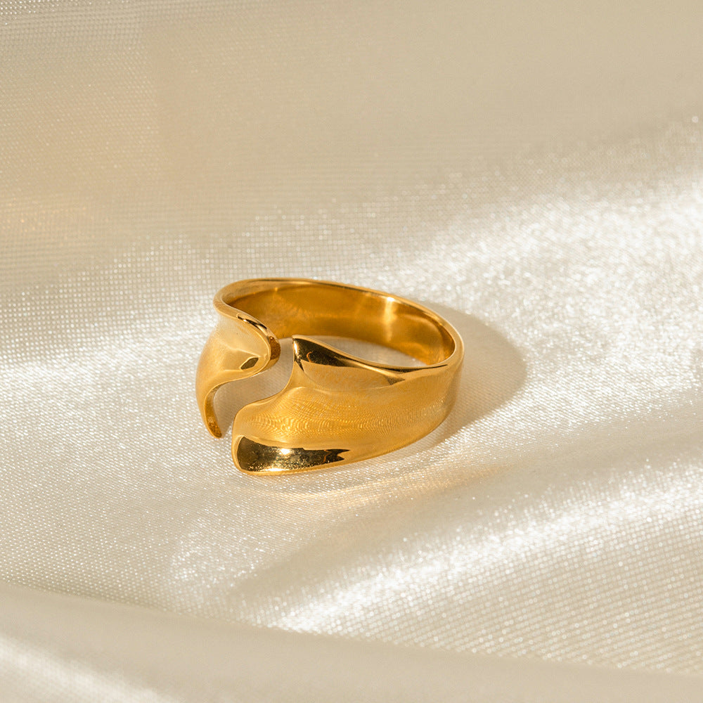 Modischer, neuartiger, vielseitiger Ring mit gebogenem Öffnungsdesign aus 18 Karat Gold