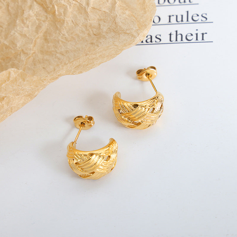 18K Gold Exquisite Simple Geometric Braided Design Earrings