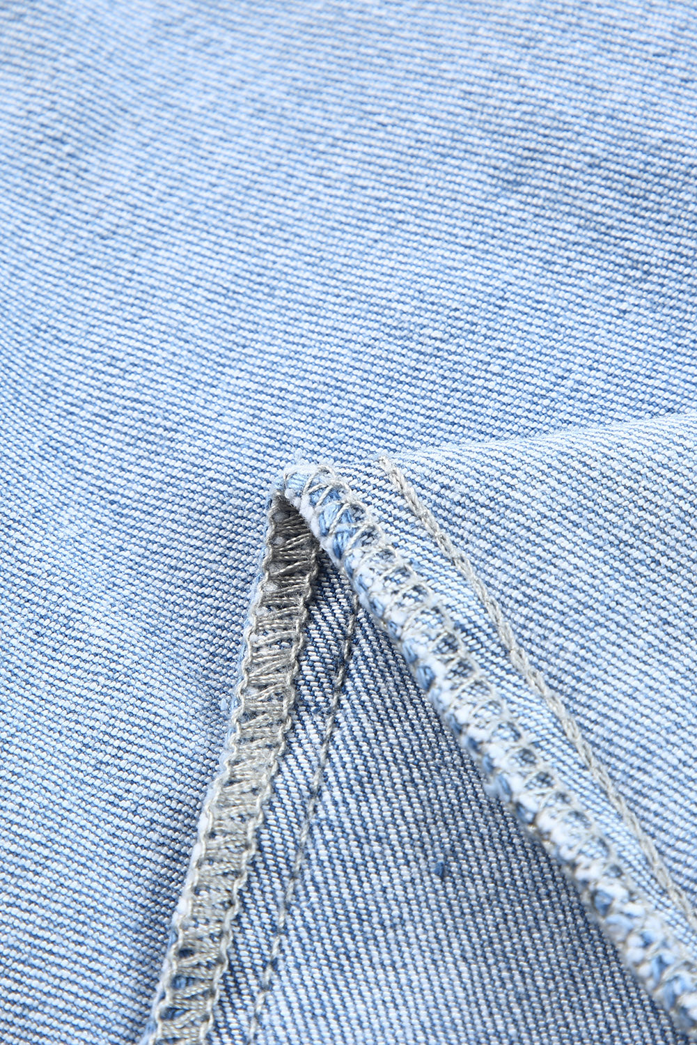 Himmelblaue, seitliche Schlitze, zerrissene Jeans mit geradem Bein und hoher Taille