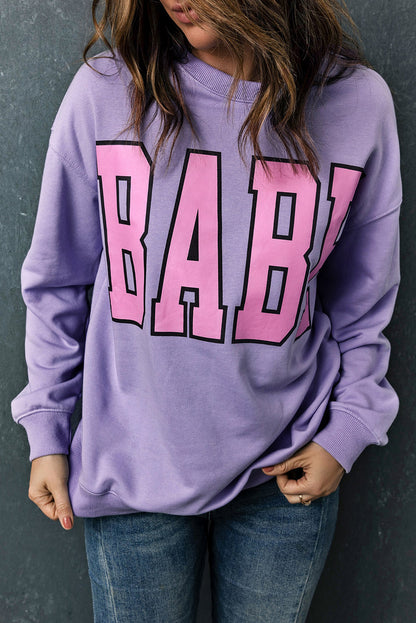 Graues Pullover-Sweatshirt mit BABE-Buchstabengrafik