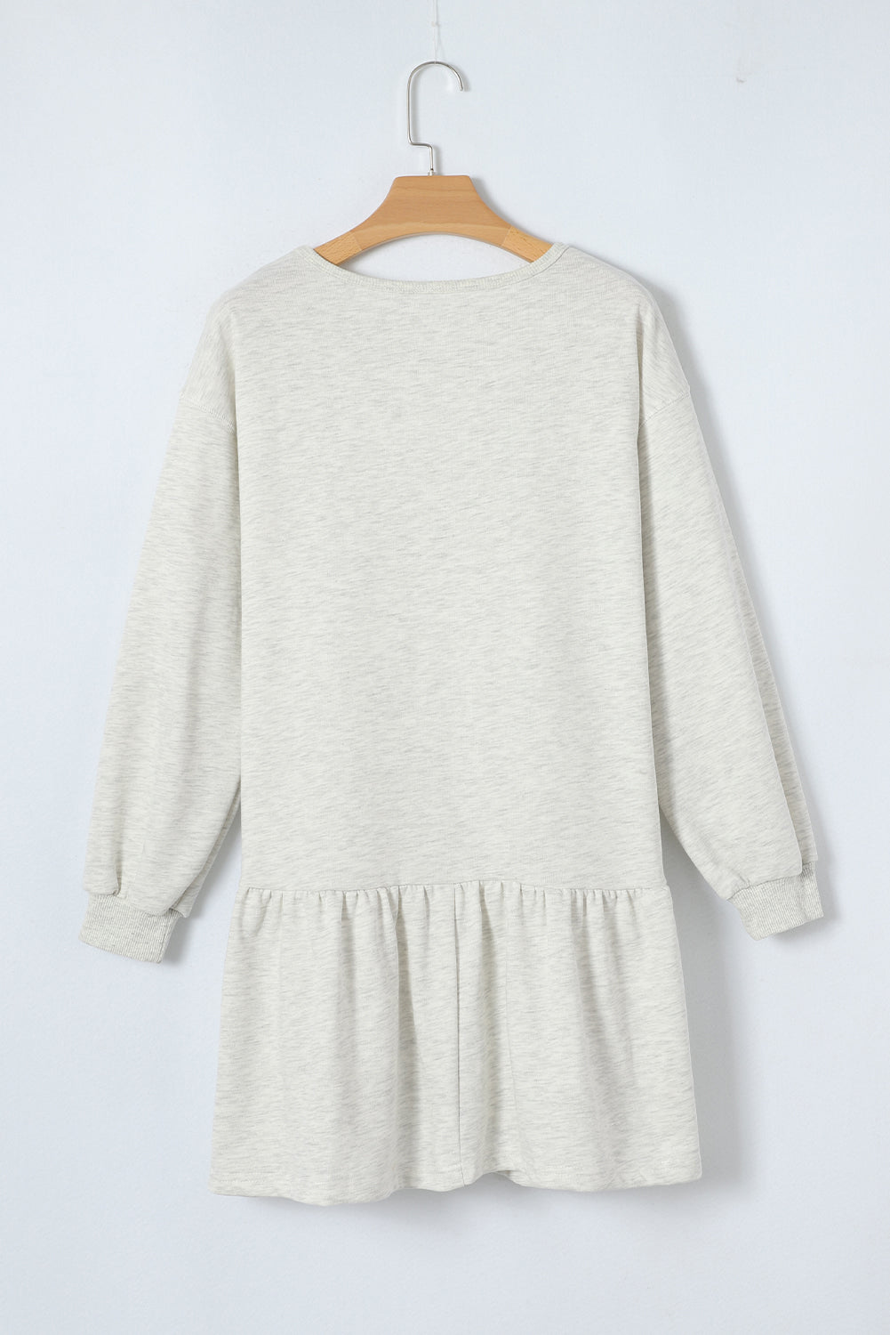 Weißes, einfarbiges Mini-Sweatshirtkleid mit Rüschensaum