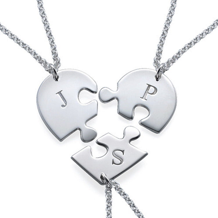 Collier polyvalent de conception de nom personnalisable de coeur de puzzle éblouissant exquis