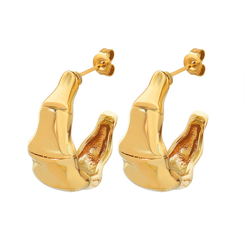 18K gold noble and atmospheric C-shaped earrings with bamboo design