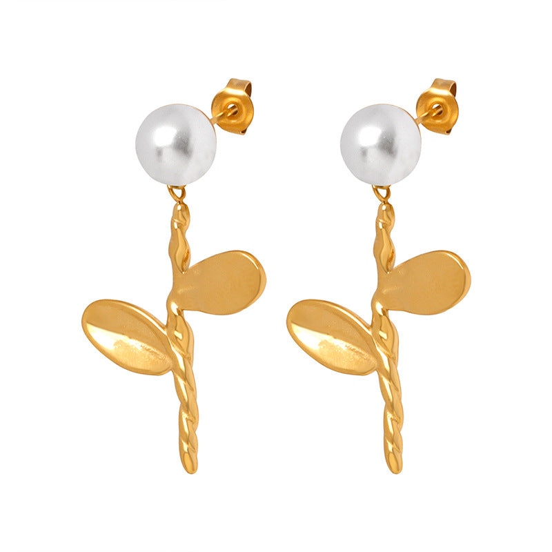 18K Gold Delicate Fashionable Flowers and Leaves with Pearl Design Luxurious Earrings