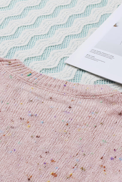 Rosafarbener Pullover mit gemusterten Ärmeln und Pilling-Detail