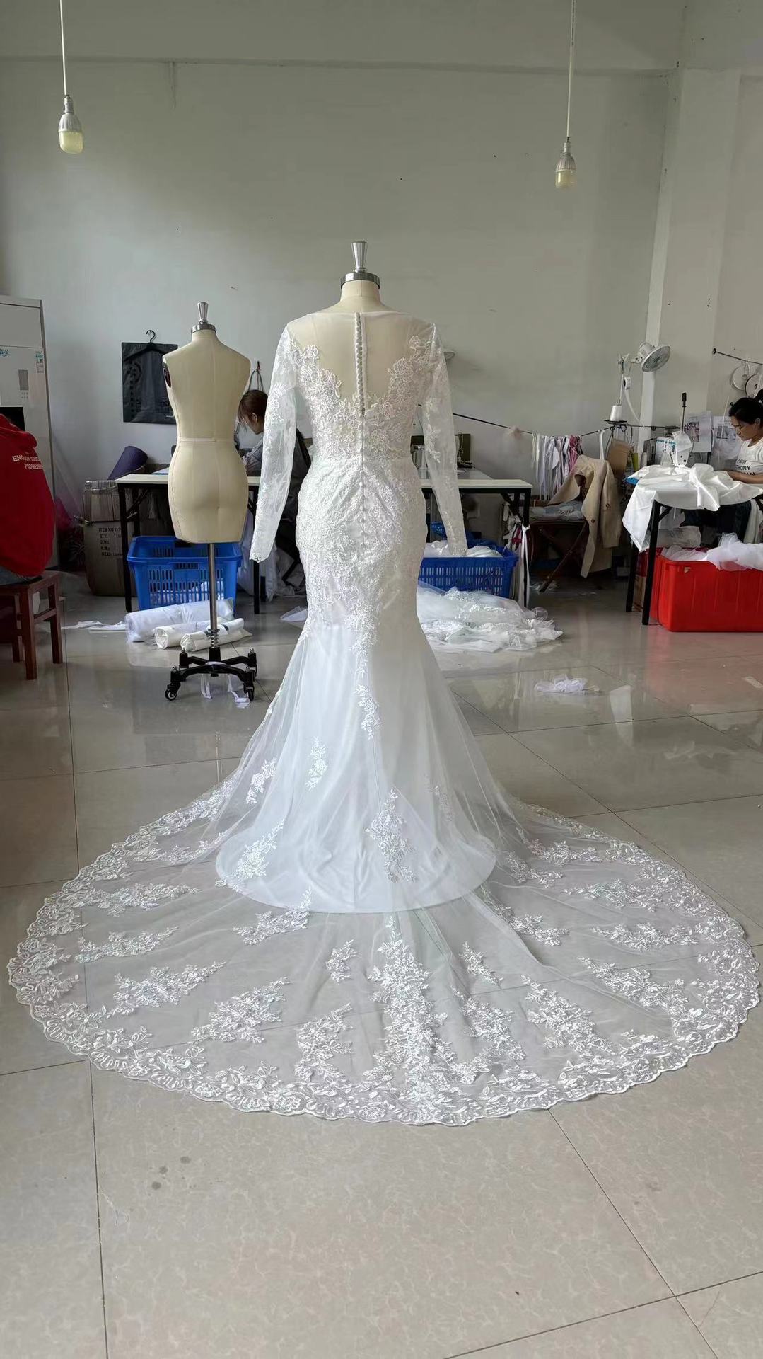 Robe de mariée queue de poisson en V profond, tempérament sexy, à la mode, élégante, flatteuse