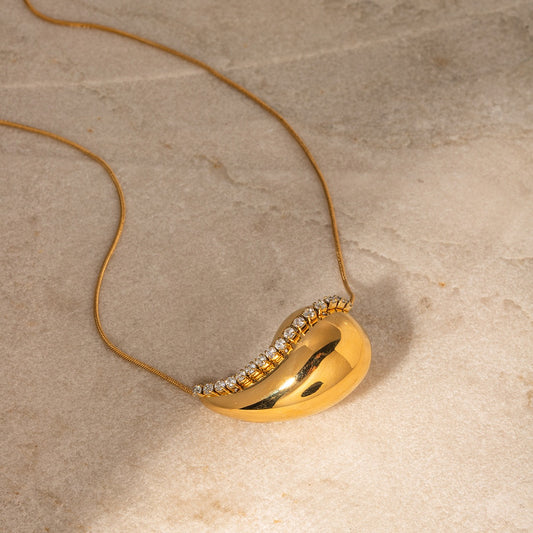 Halskette mit Anhänger aus 18-karätigem Gold mit übertriebener Persönlichkeit und tropfenförmigem Diamant-Design