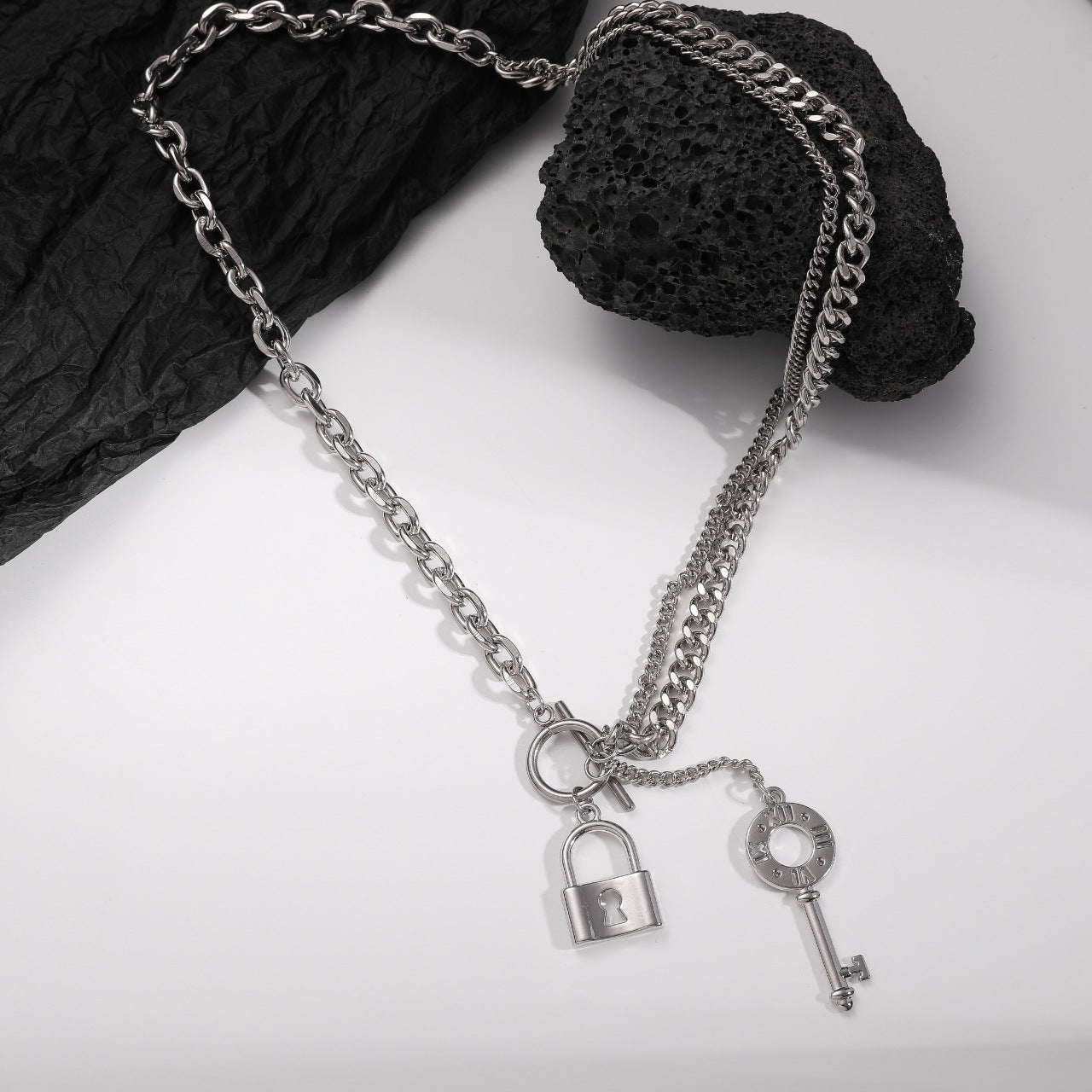 Fermoir OT à la mode avec collier pendentif design clé et serrure