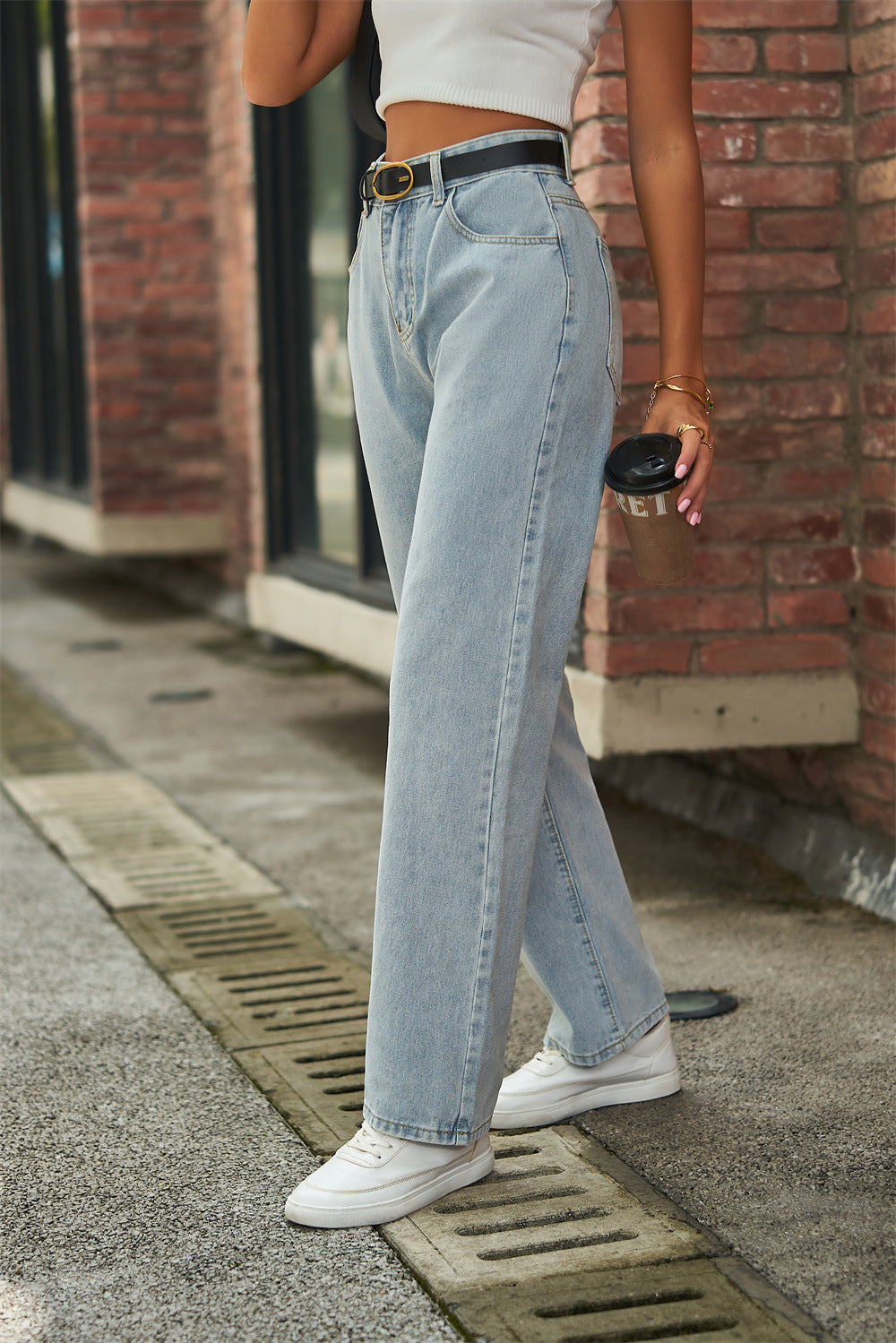 Pantalon droit en denim taille moyenne à imprimé papillon de couleur claire