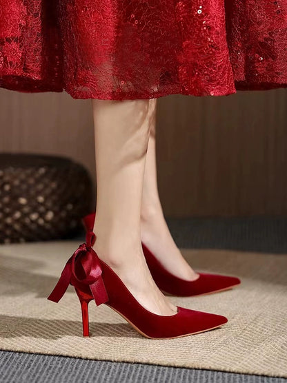 Robe rouge de style français sans pieds fatigués, chaussures de mariage