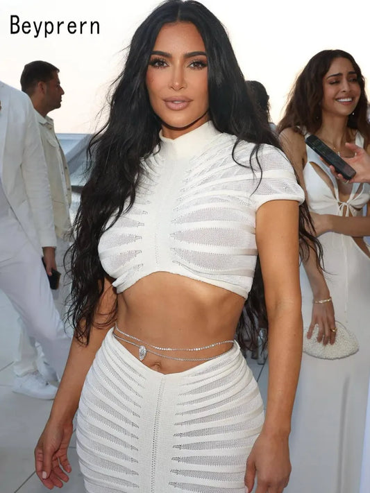 Beyprern Robe deux pièces en tricot blanc transparent de Kim Kardashian Élégant pull transparent Ensemble haut court et jupe Tenues de festival