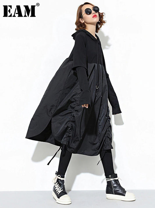 [EAM] Women Black Drawstring Hollow Out Big Size Irregular Dress New Hooded Long Sleeve Fashion Tide Spring Autumn 2024 JD076